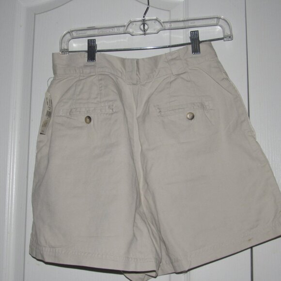 NWT GAP Pleated 100% Cotton Shorts Size 8 - Picture 2 of 4
